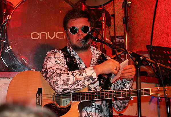 Фотографии с концерта Бориса Гребенщикова в Гонконге Фотографии с концерта Бориса Гребенщикова в Гонконге