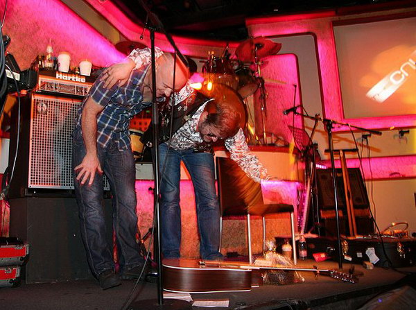 Фотографии с концерта Бориса Гребенщикова в Гонконге Фотографии с концерта Бориса Гребенщикова в Гонконге